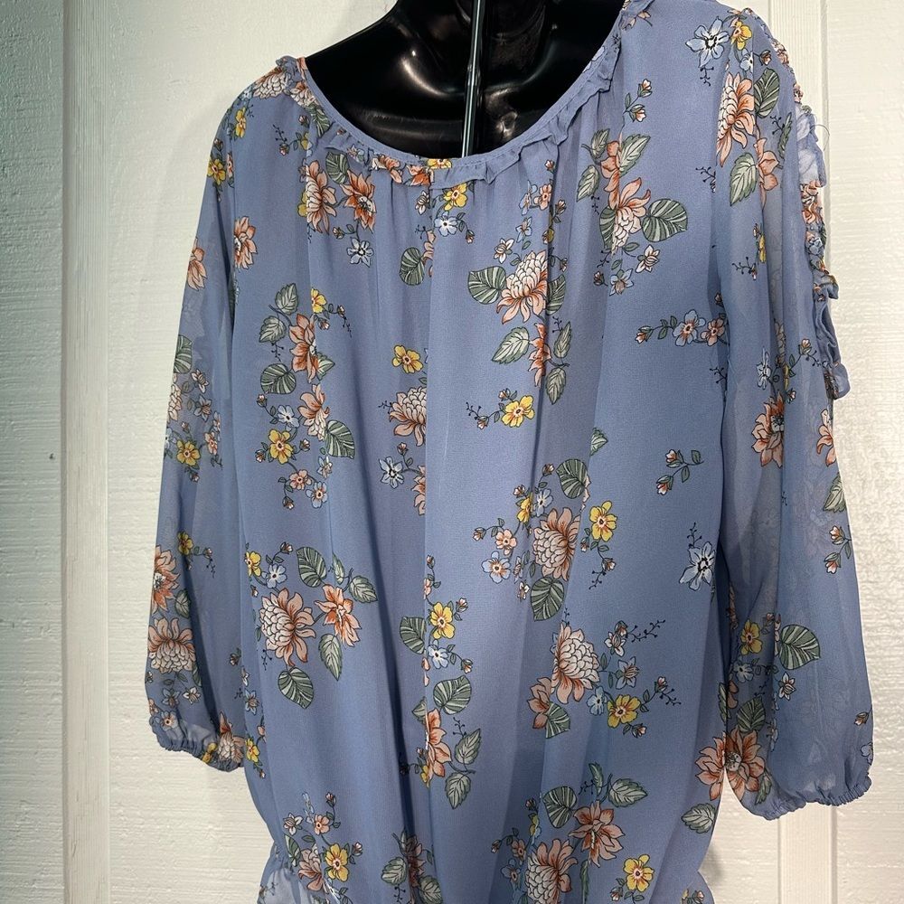 Max Studio Women’s Blue Floral 3/4 Sleeve Top Size Medium EUC - Picture 5 of 8